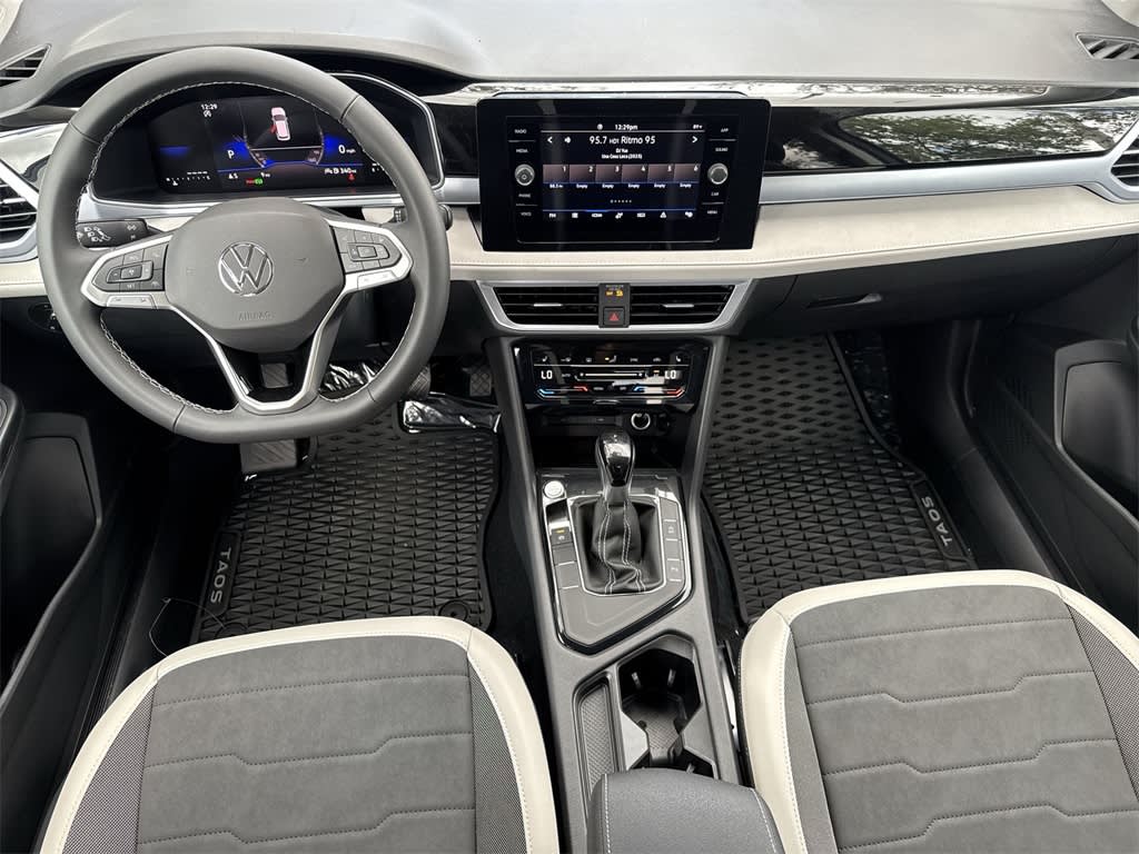Thumbnail: 2025 Volkswagen Taos - 14