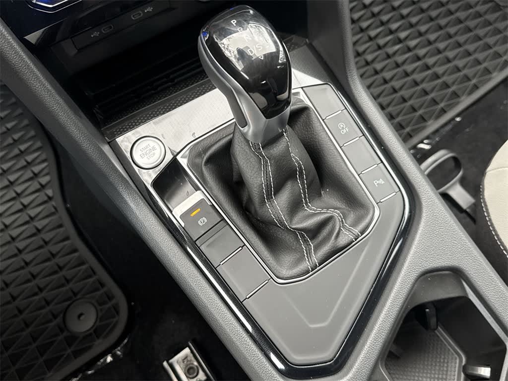 Thumbnail: 2025 Volkswagen Taos - 16