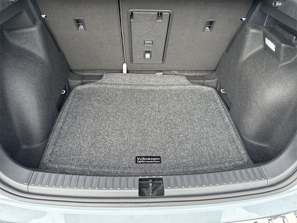 Thumbnail: 2025 Volkswagen Taos - 18