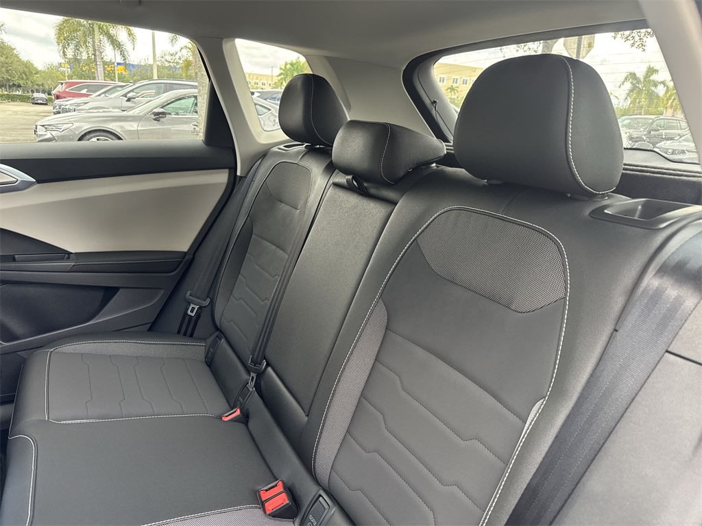 Thumbnail: 2025 Volkswagen Taos - 13