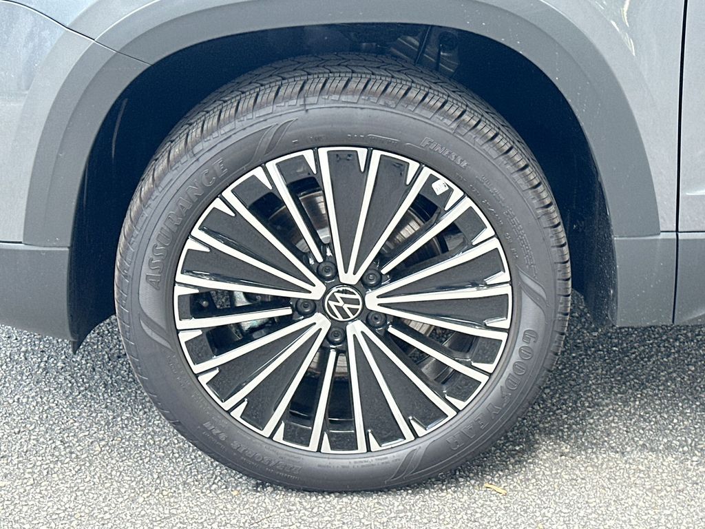Thumbnail: 2026 Volkswagen Taos - 8