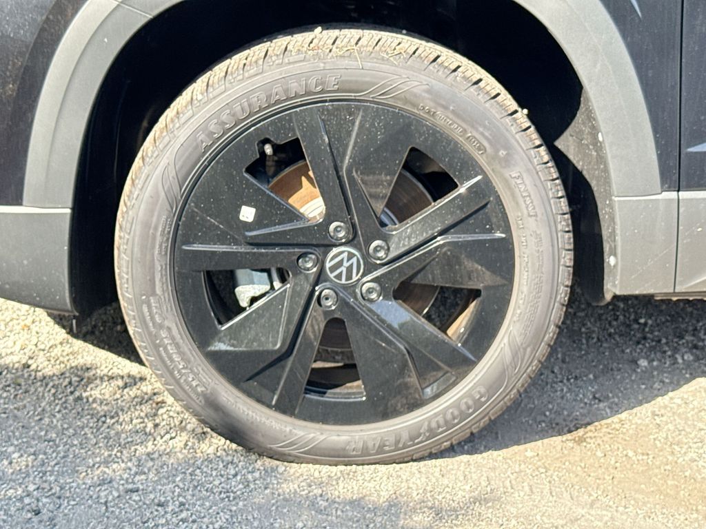 Thumbnail: 2026 Volkswagen Taos - 8