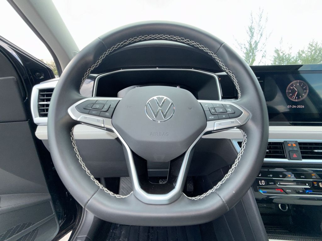 Thumbnail: 2026 Volkswagen Taos - 9