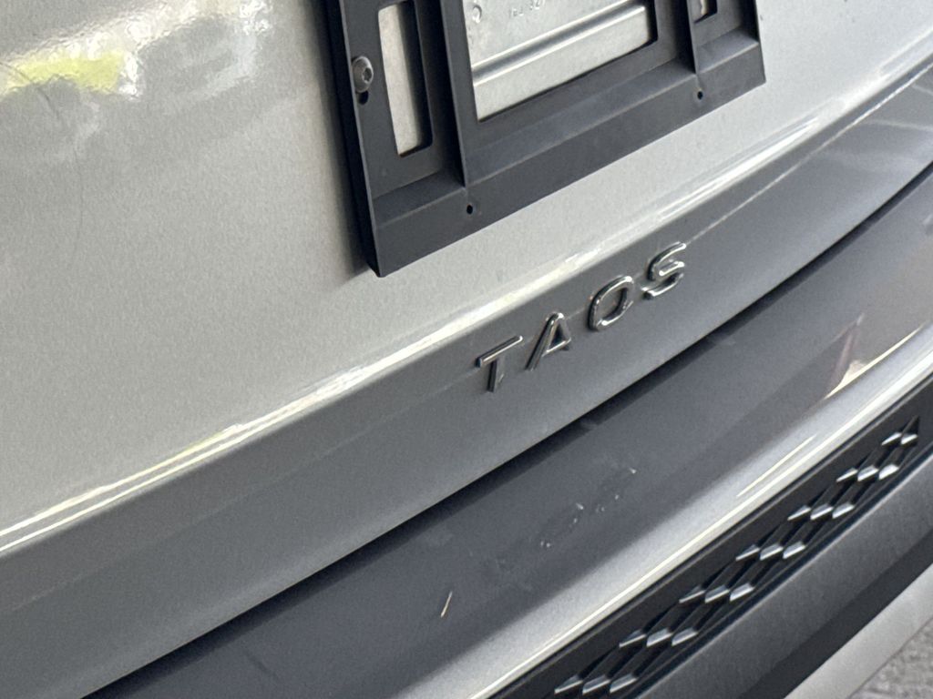 Thumbnail: 2024 Volkswagen Taos - 7