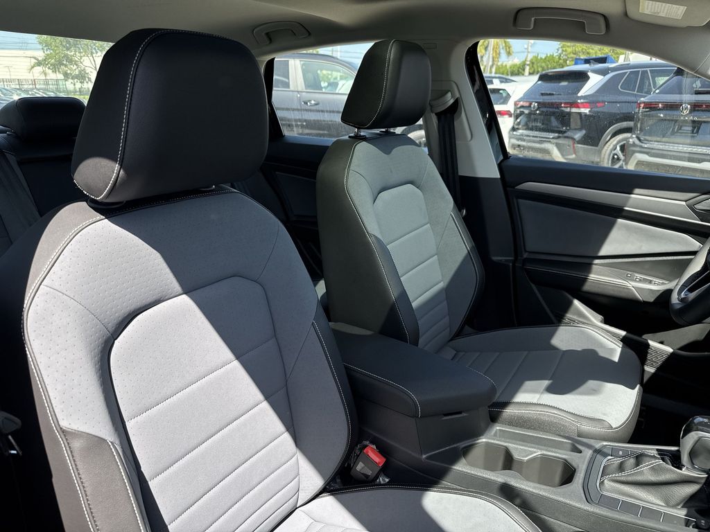 Thumbnail: 2026 Volkswagen Jetta - 11