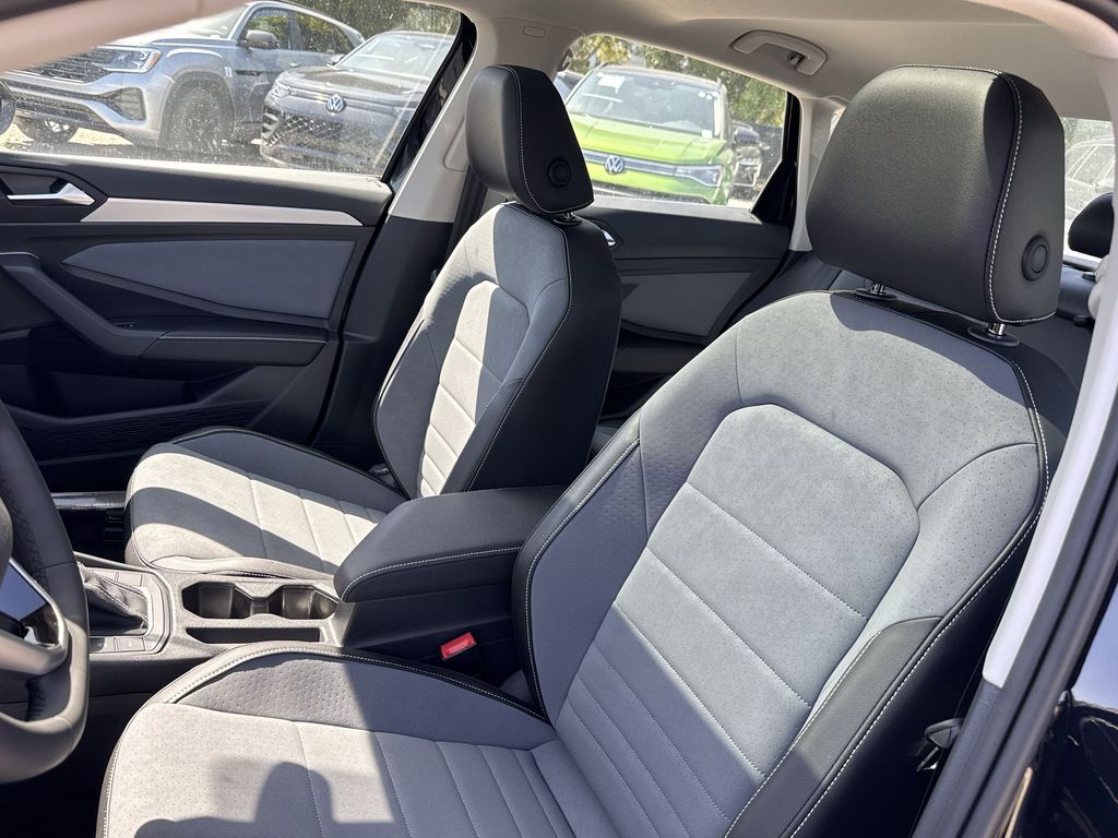 Thumbnail: 2026 Volkswagen Jetta - 10