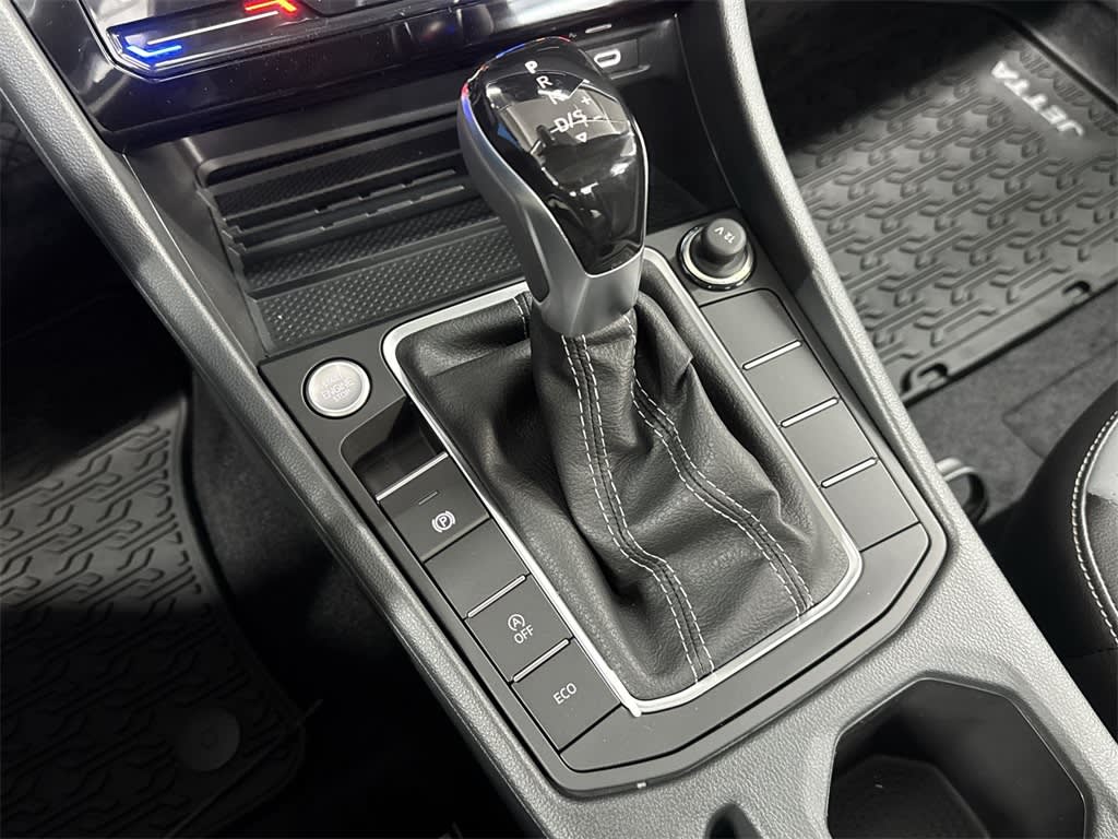 Thumbnail: 2025 Volkswagen Jetta - 13