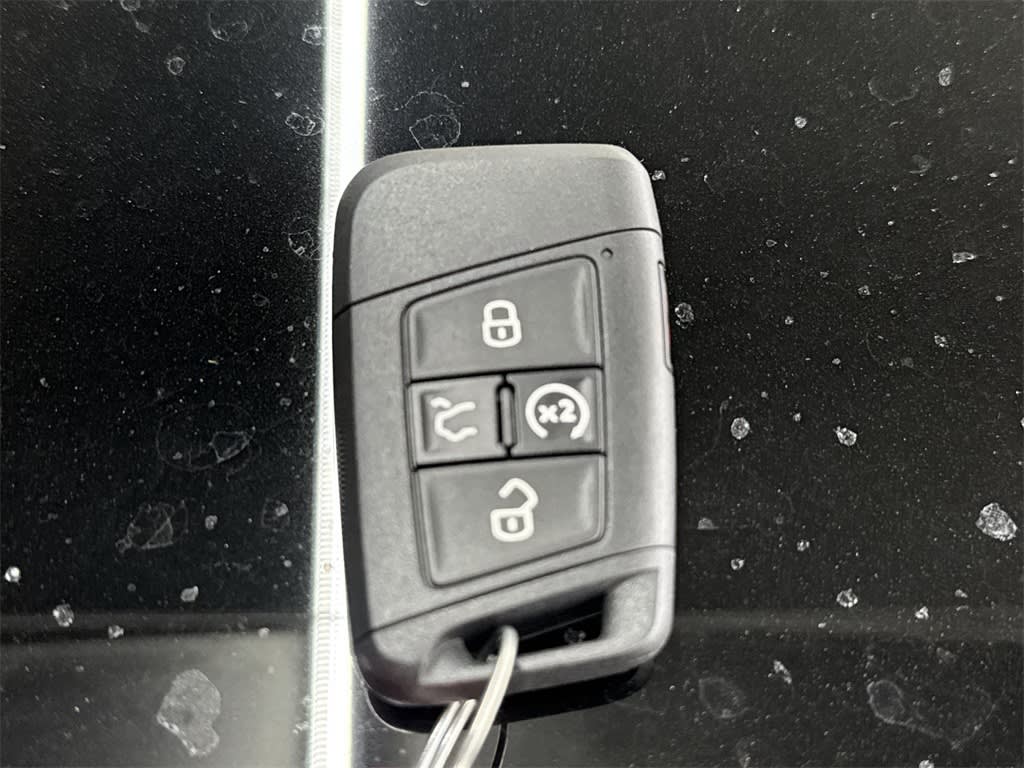 Thumbnail: 2025 Volkswagen Jetta - 16