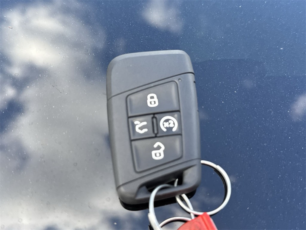 Thumbnail: 2025 Volkswagen Jetta - 18