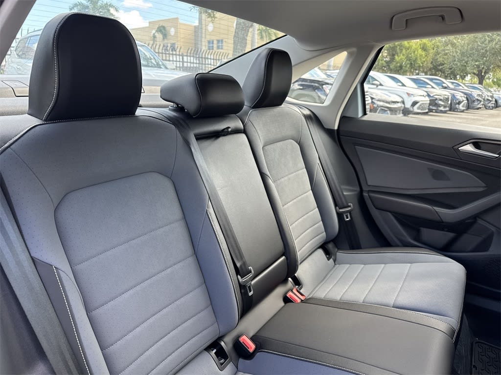 Thumbnail: 2025 Volkswagen Jetta - 29