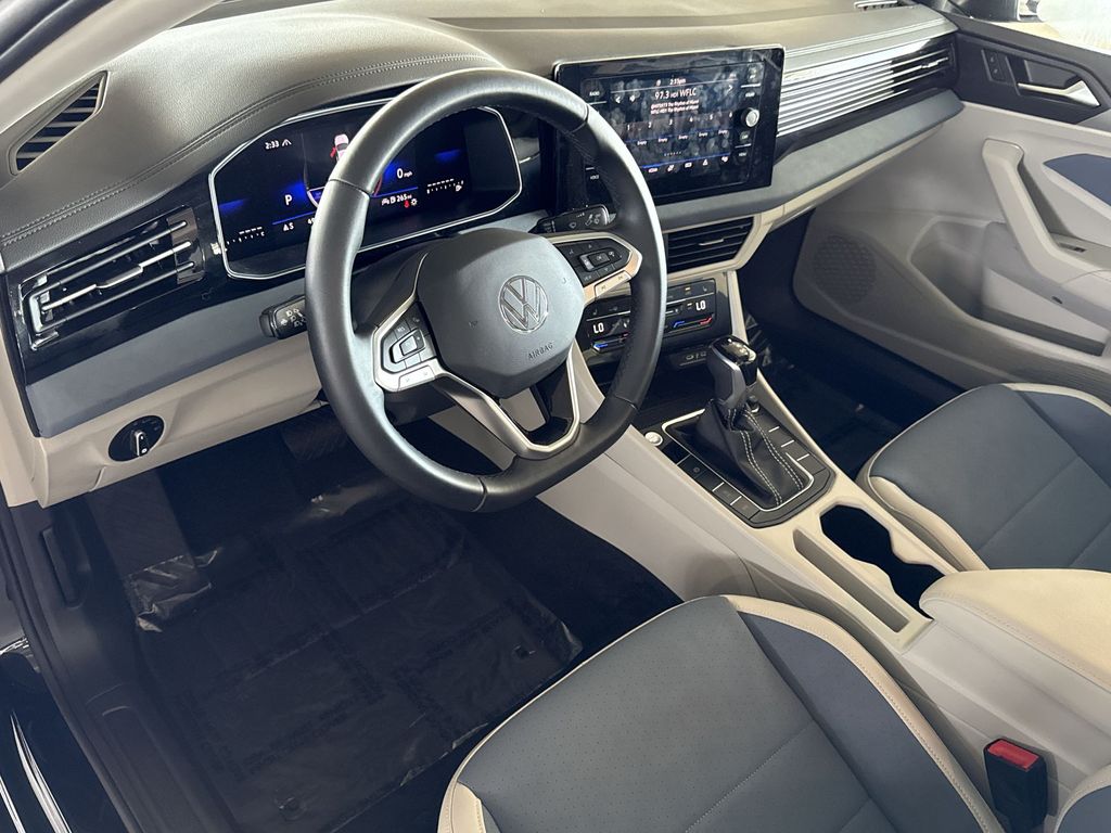 Thumbnail: 2025 Volkswagen Jetta - 2