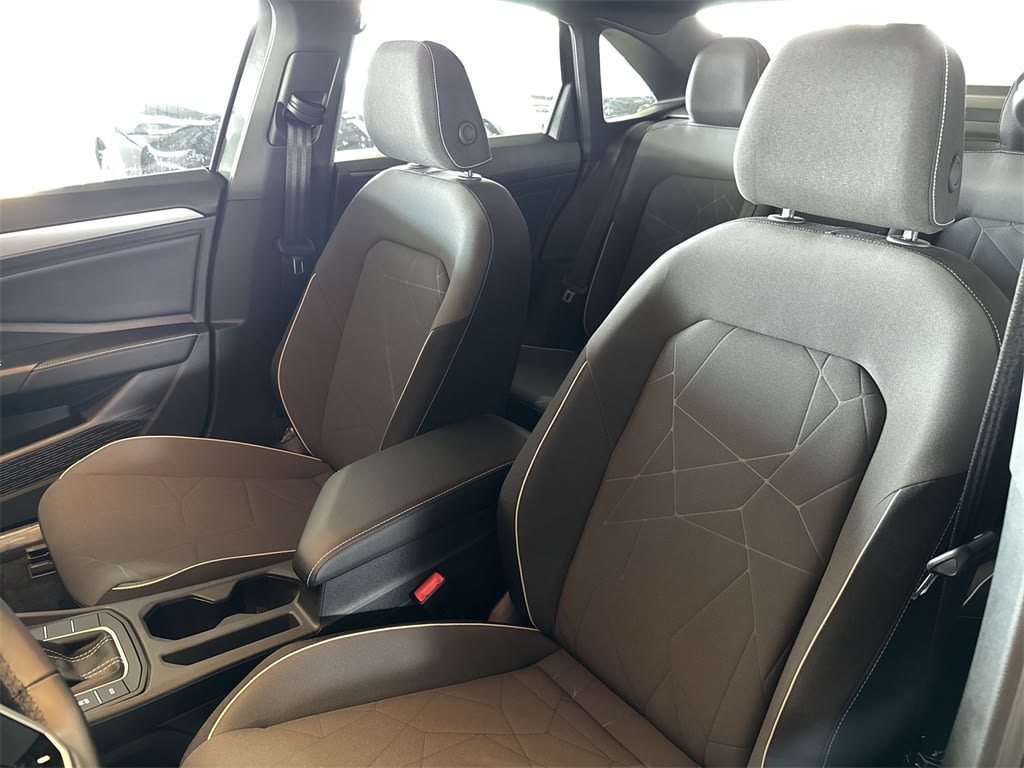 Thumbnail: 2025 Volkswagen Jetta - 11