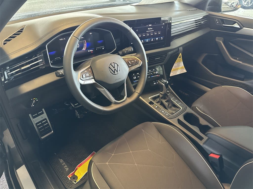 Thumbnail: 2025 Volkswagen Jetta - 2