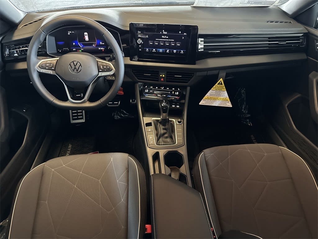 Thumbnail: 2025 Volkswagen Jetta - 14