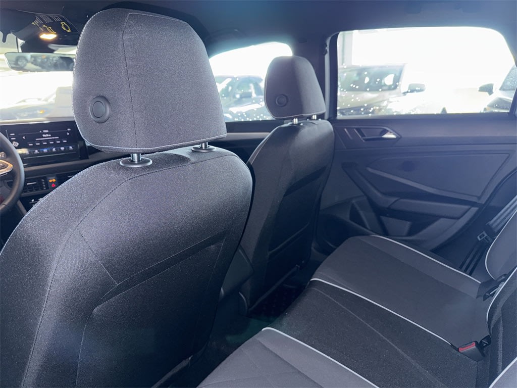 Thumbnail: 2025 Volkswagen Jetta - 28