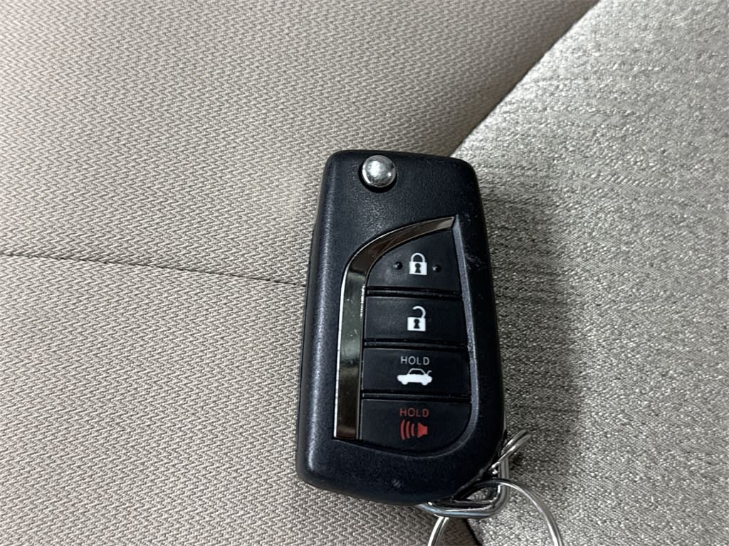 Thumbnail: 2023 Toyota Camry - 19