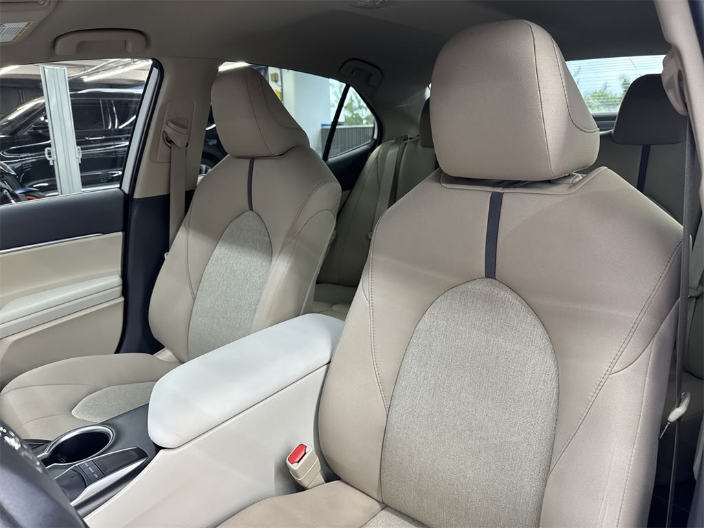 Thumbnail: 2023 Toyota Camry - 11