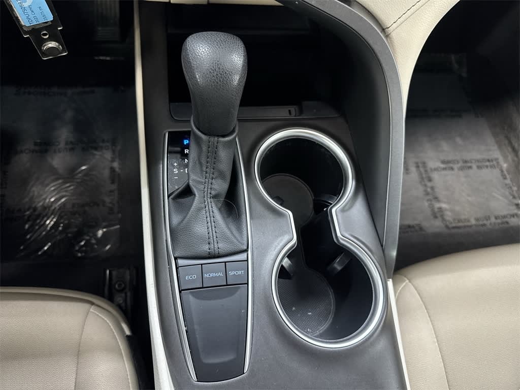 Thumbnail: 2023 Toyota Camry - 16