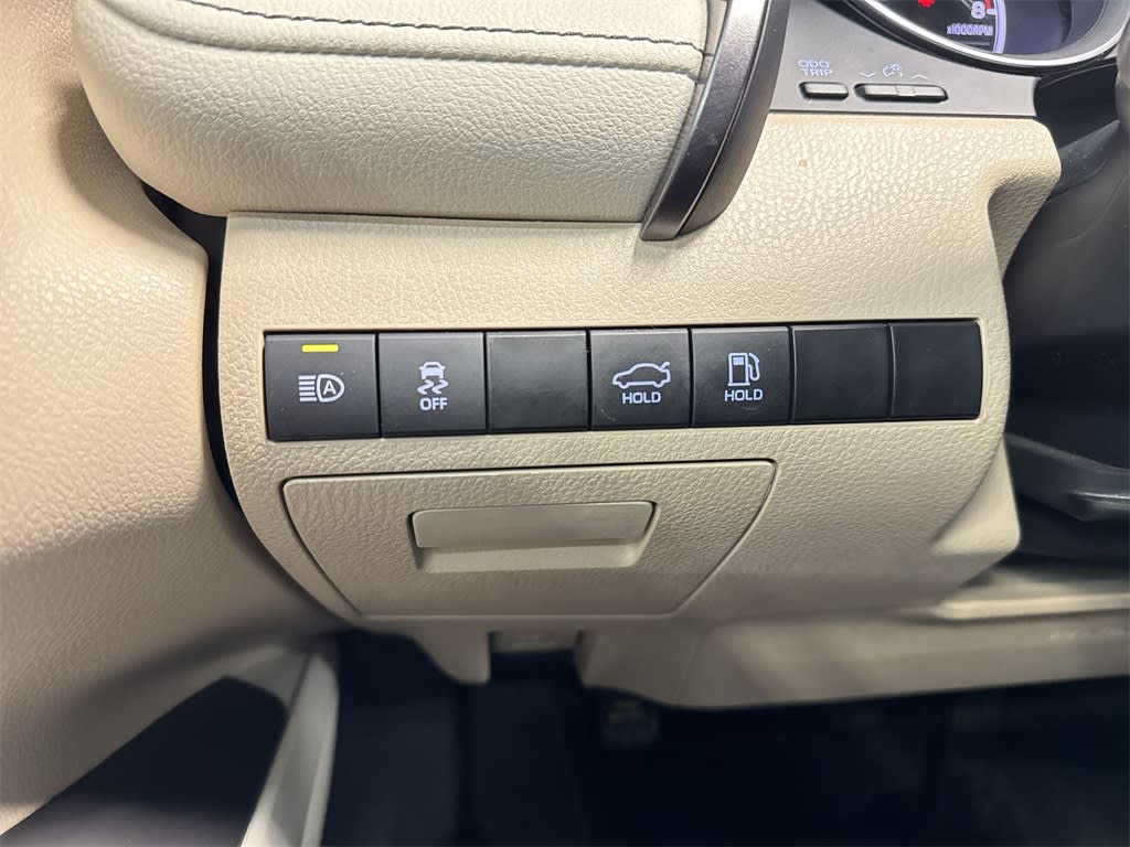 Thumbnail: 2023 Toyota Camry - 25