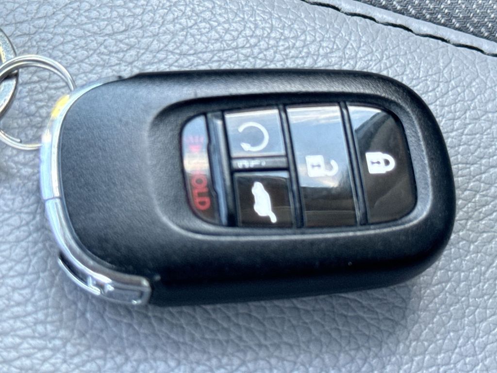 Thumbnail: 2024 Honda Pilot - 18