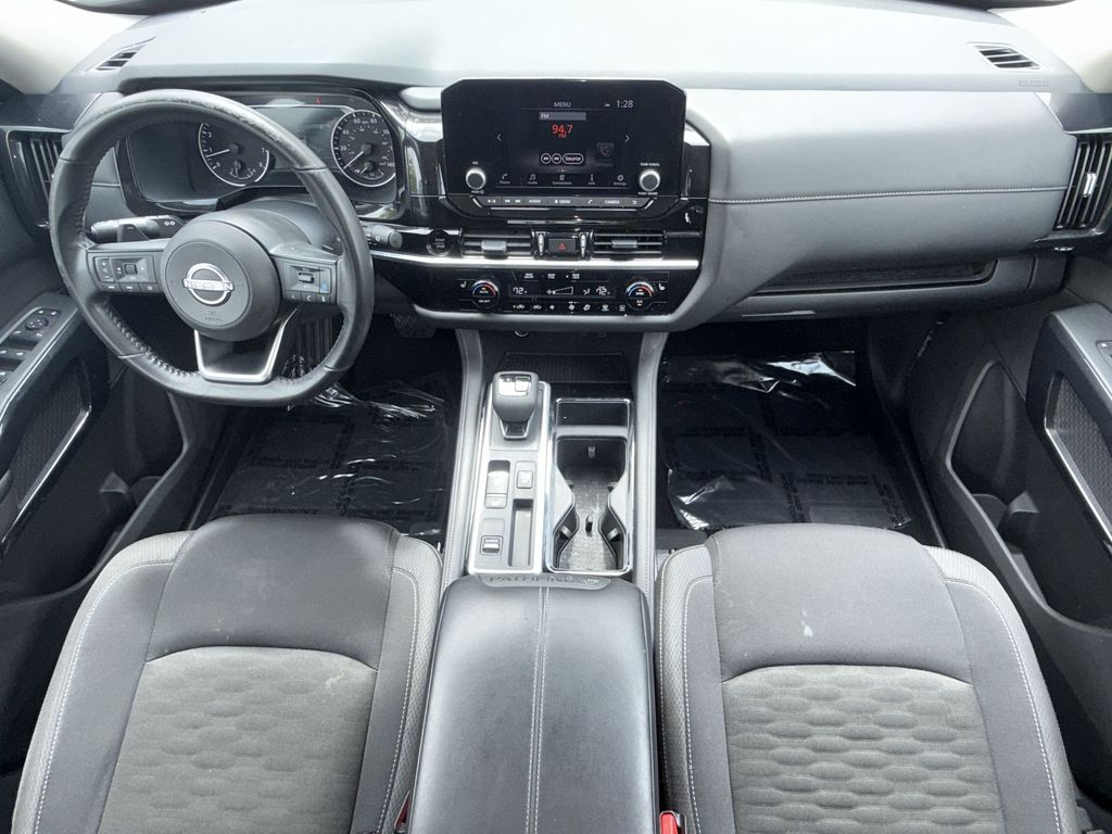 Thumbnail: 2025 Nissan Pathfinder - 13