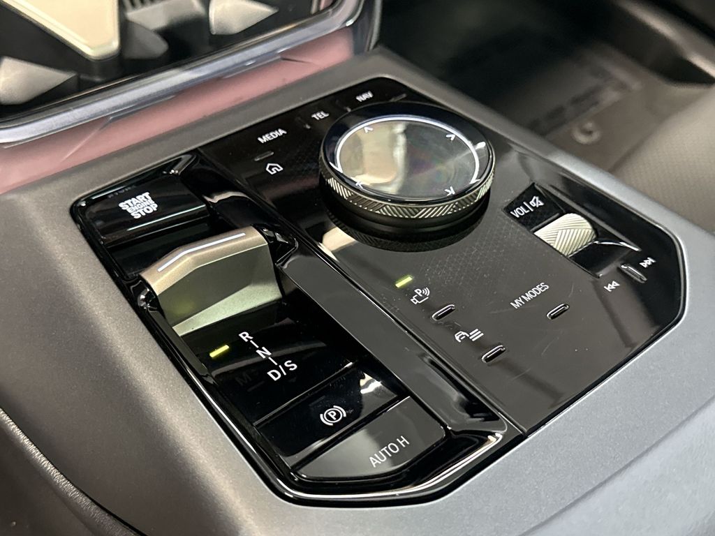 Thumbnail: 2025 BMW X3 - 16