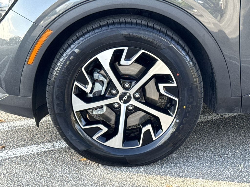 Thumbnail: 2023 Kia Sportage - 8