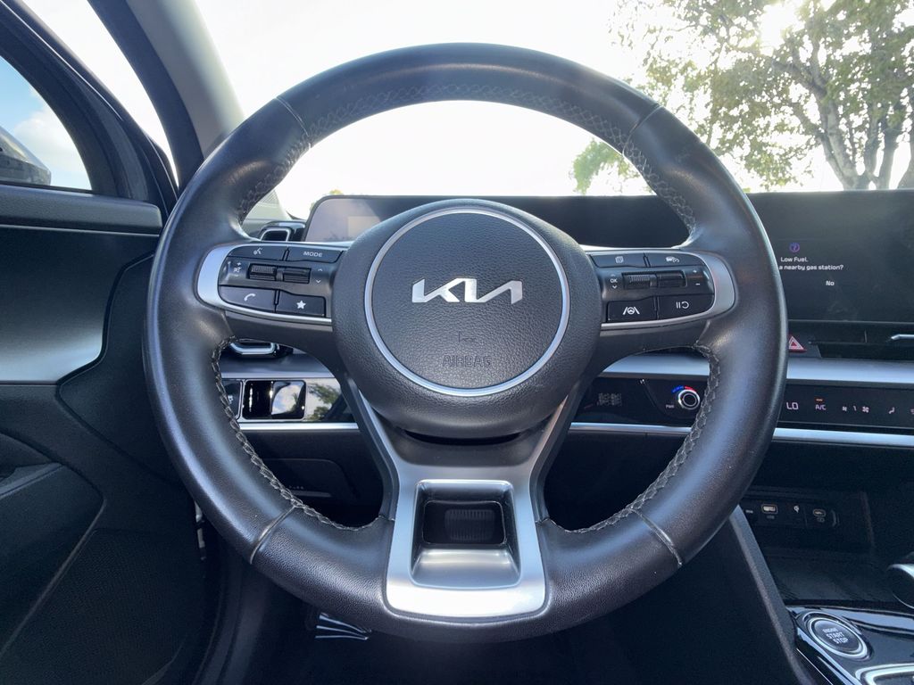 Thumbnail: 2023 Kia Sportage - 10