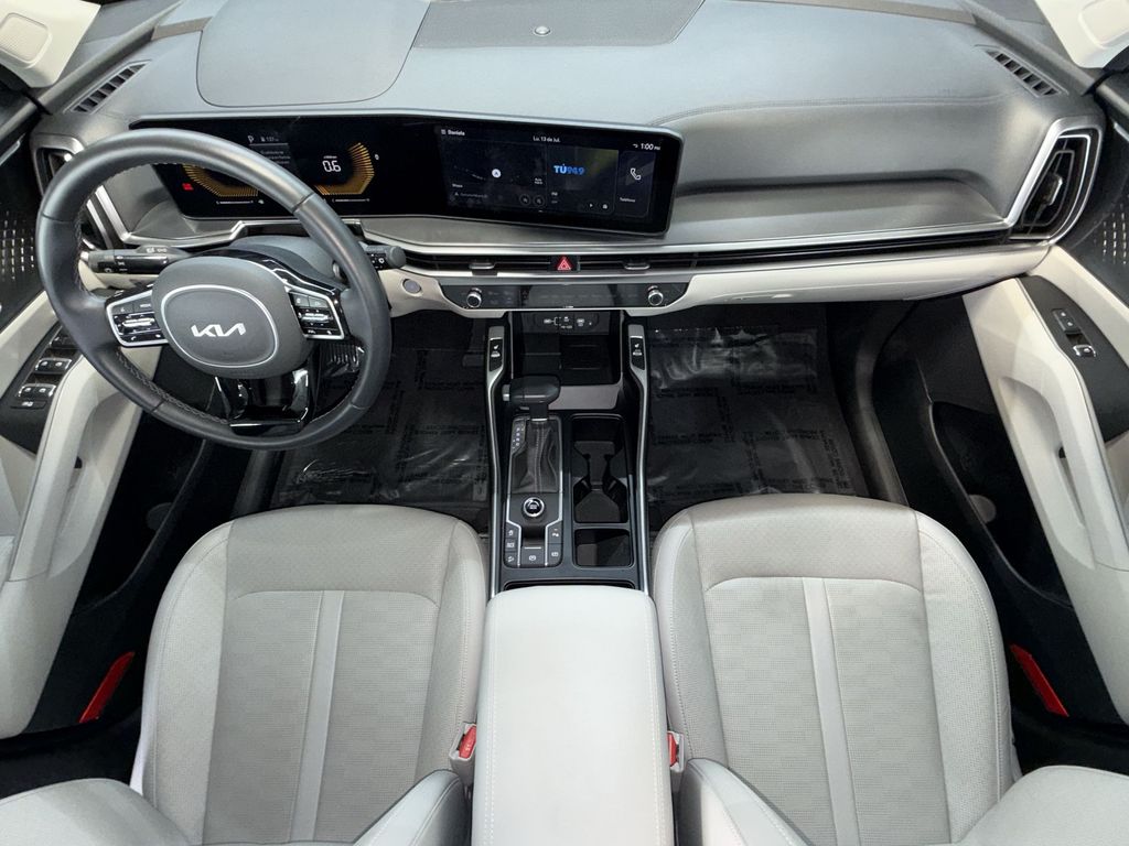 Thumbnail: 2025 Kia Sorento - 14