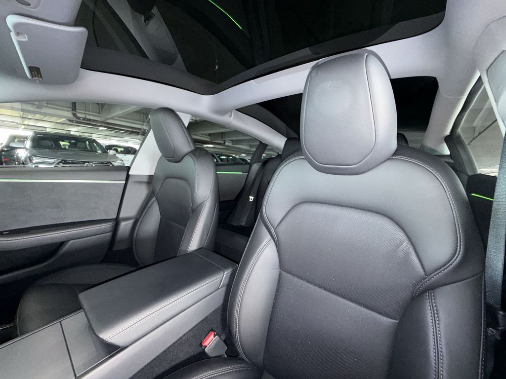 Thumbnail: 2024 Tesla Model 3 - 9