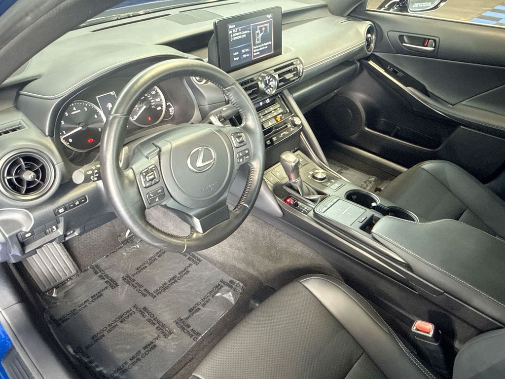 Thumbnail: 2025 Lexus ES - 2