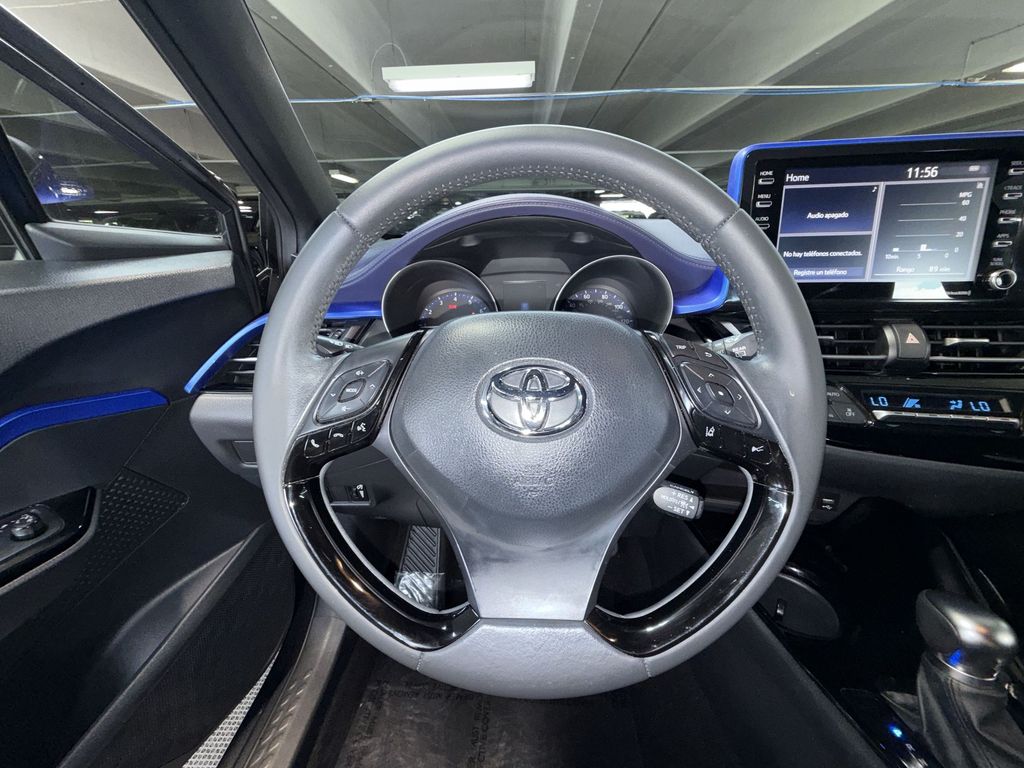 Thumbnail: 2022 Toyota C-HR - 10