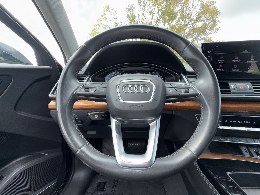 Thumbnail: 2023 Audi Q5 - 9