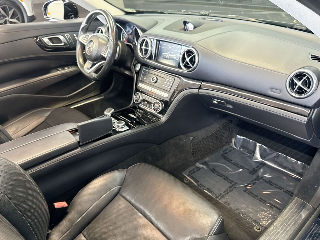 Thumbnail: 2017 Mercedes-Benz SL-Class - 11