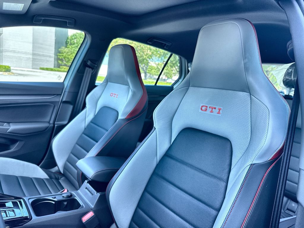 Thumbnail: 2026 Volkswagen Golf - 10