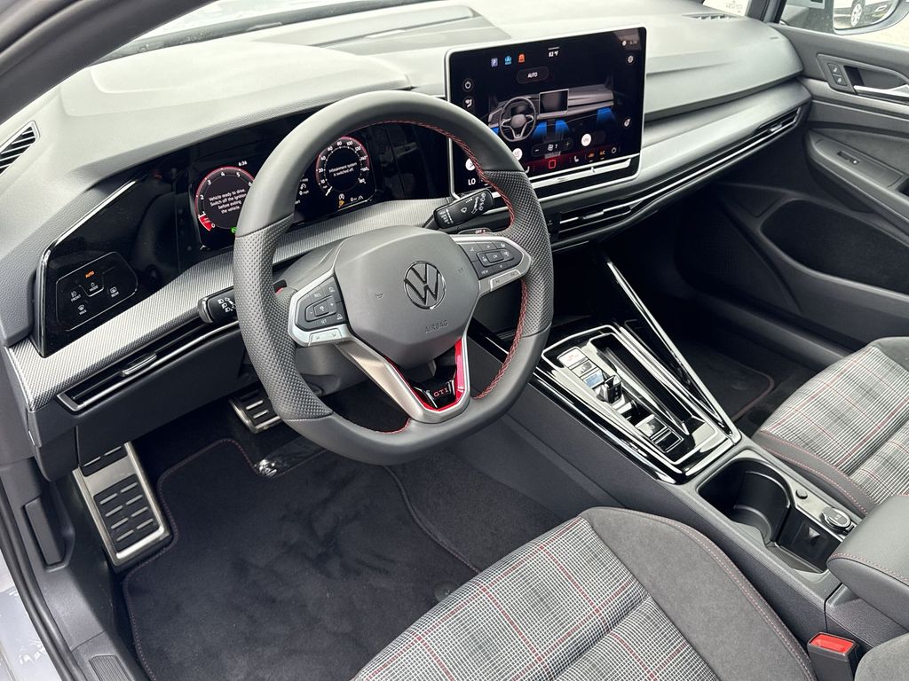 Thumbnail: 2026 Volkswagen Golf - 2