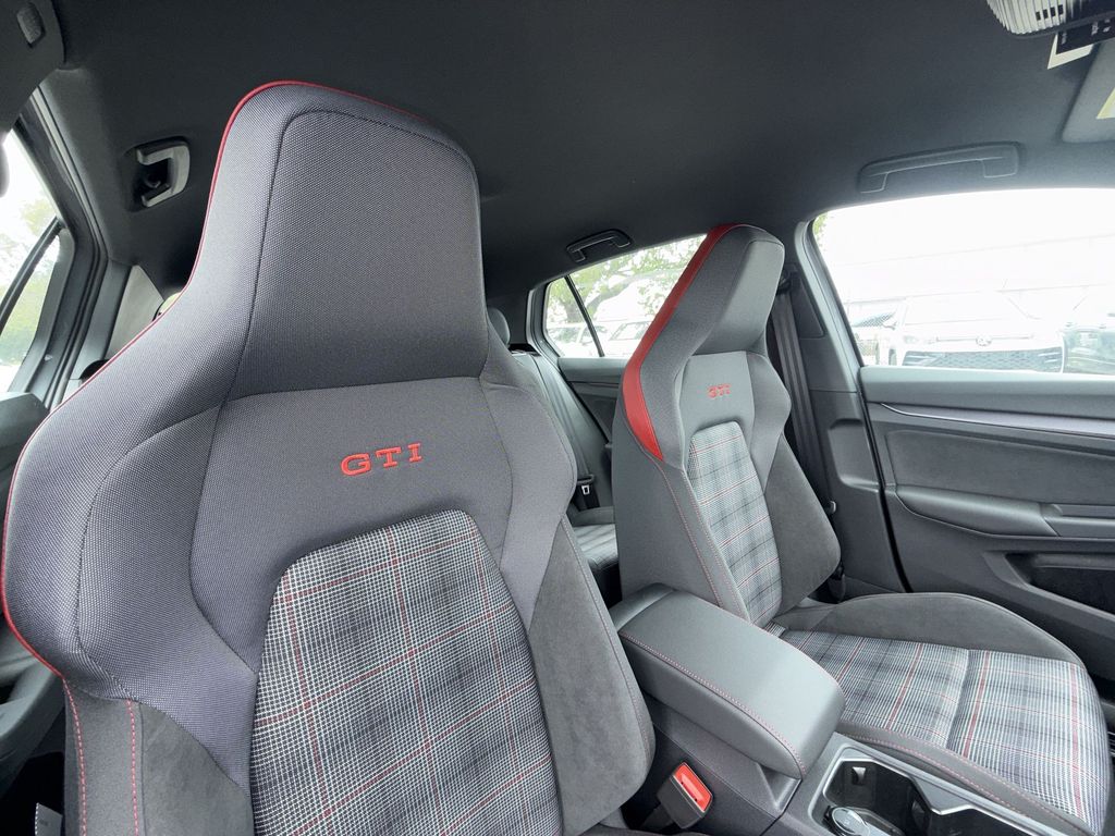 Thumbnail: 2026 Volkswagen Golf - 29