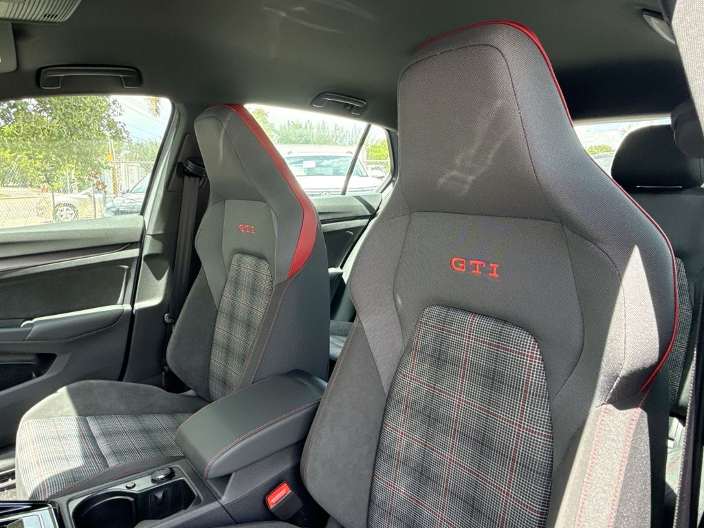 Thumbnail: 2026 Volkswagen Golf - 11