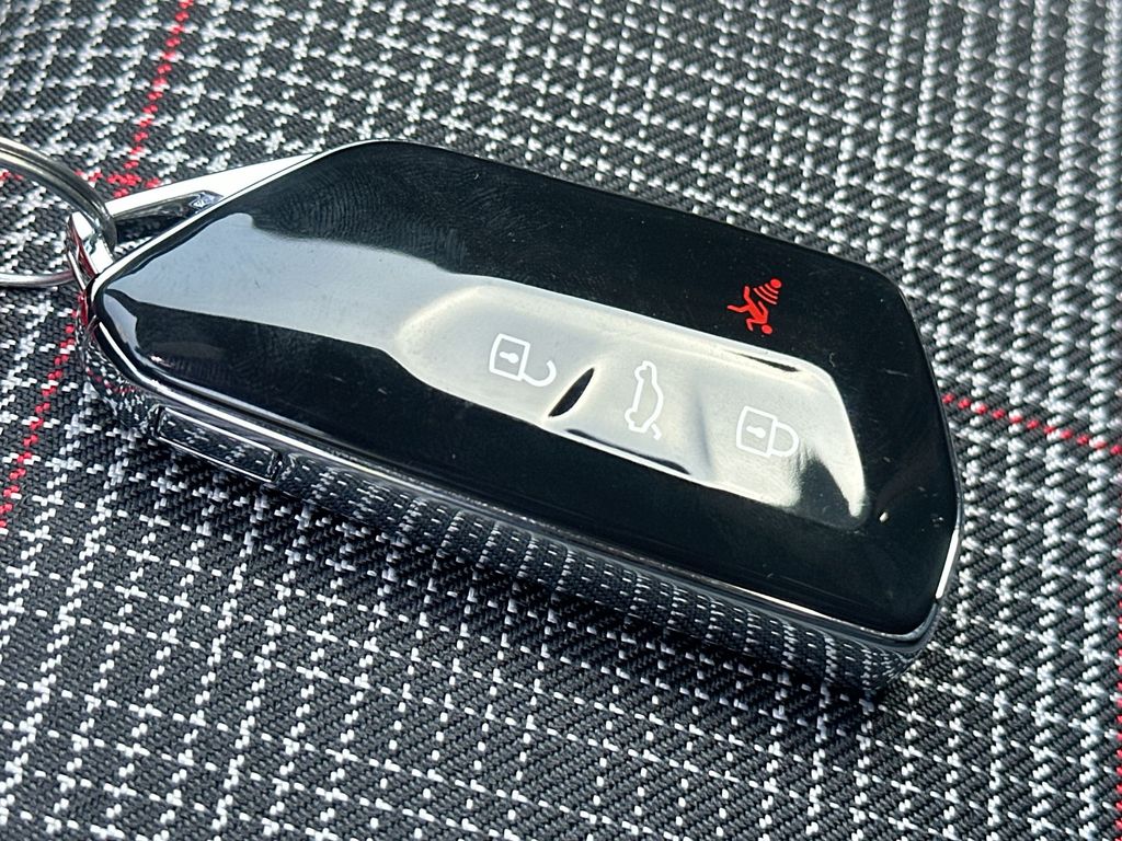 Thumbnail: 2026 Volkswagen Golf - 28