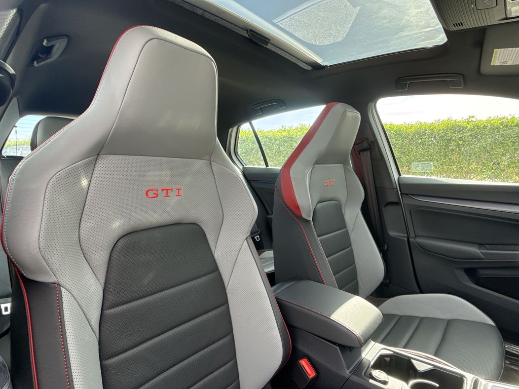 Thumbnail: 2026 Volkswagen Golf - 29