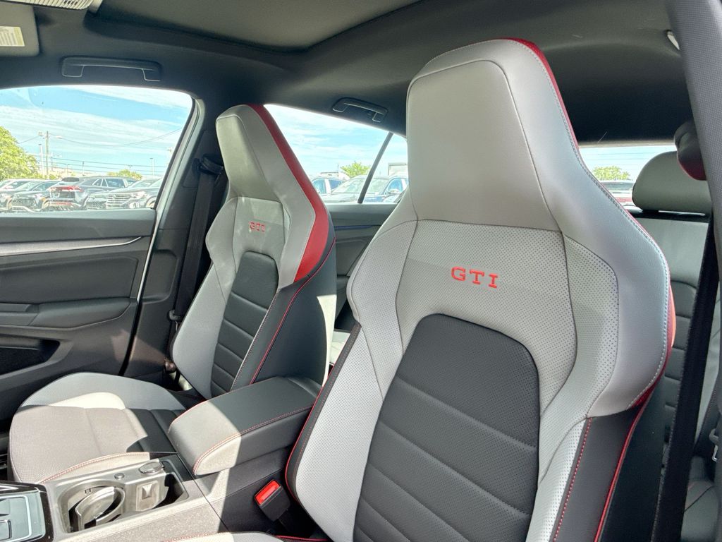 Thumbnail: 2026 Volkswagen Golf - 11