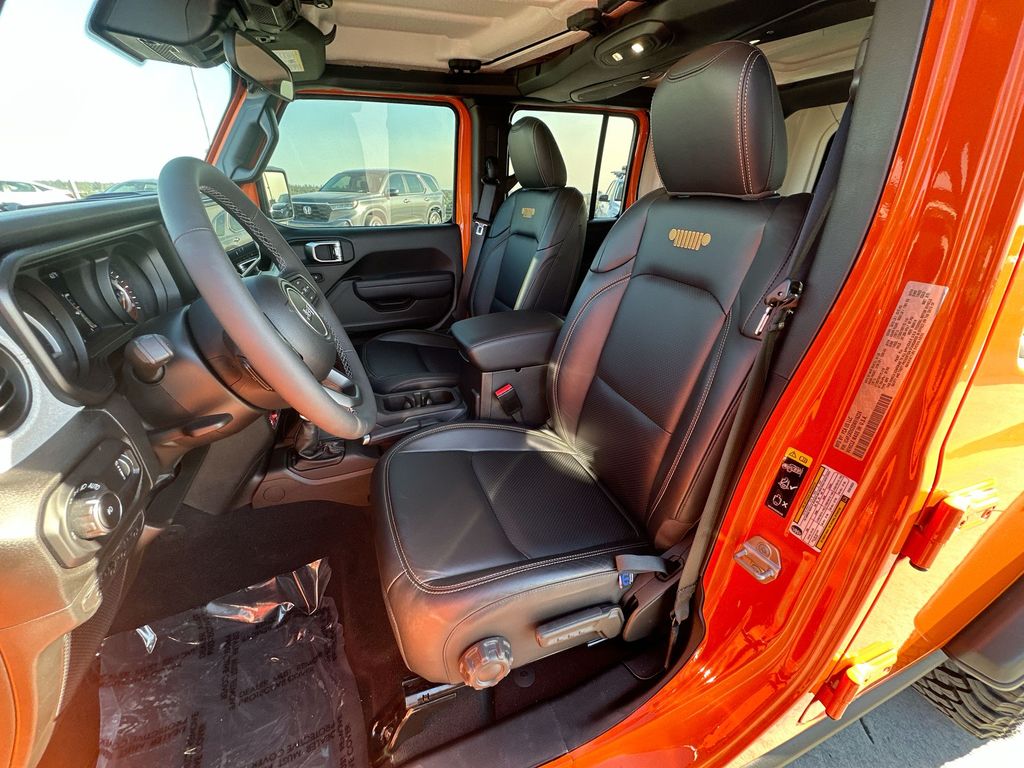 Thumbnail: 2025 Jeep Wrangler - 10