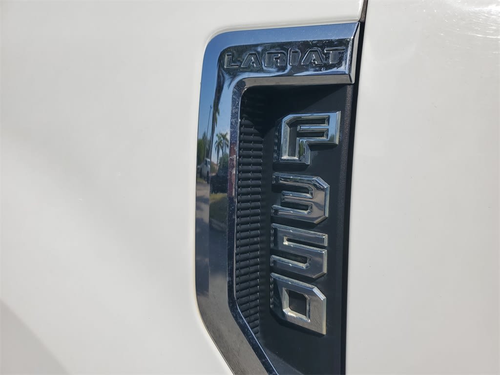 2019 Ford F-350 Lariat 17