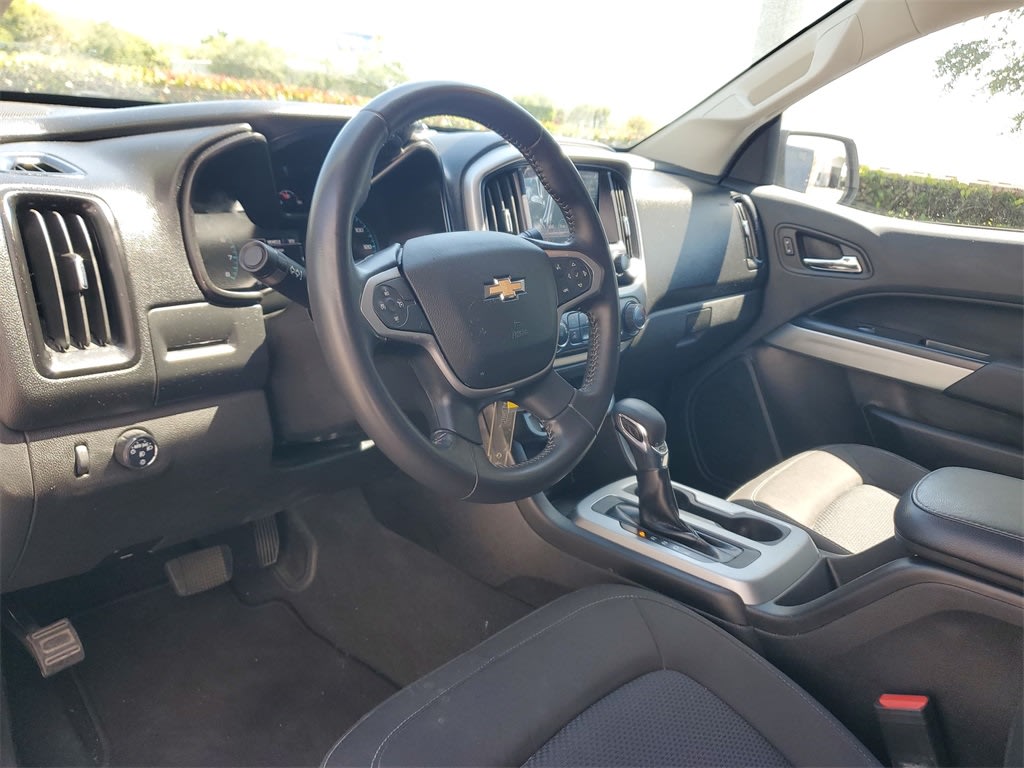 2022 Chevrolet Colorado LT 2