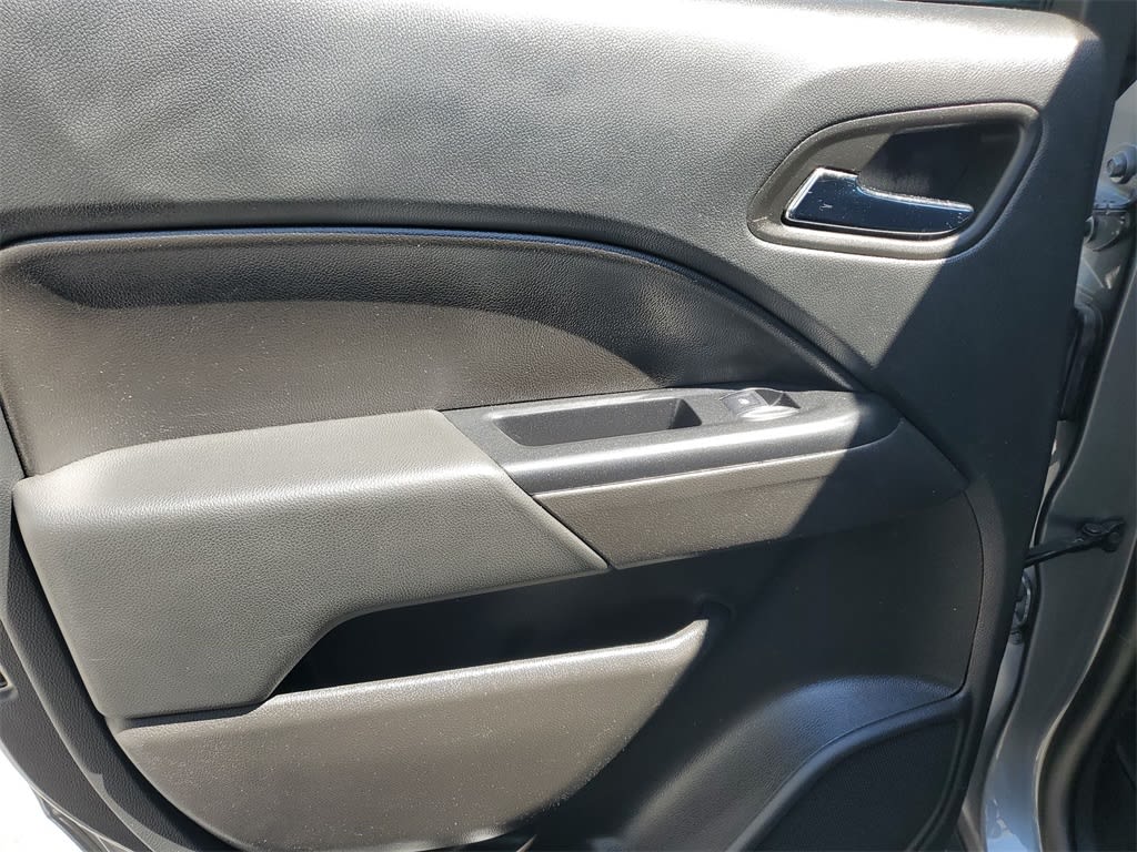 2022 Chevrolet Colorado LT 21