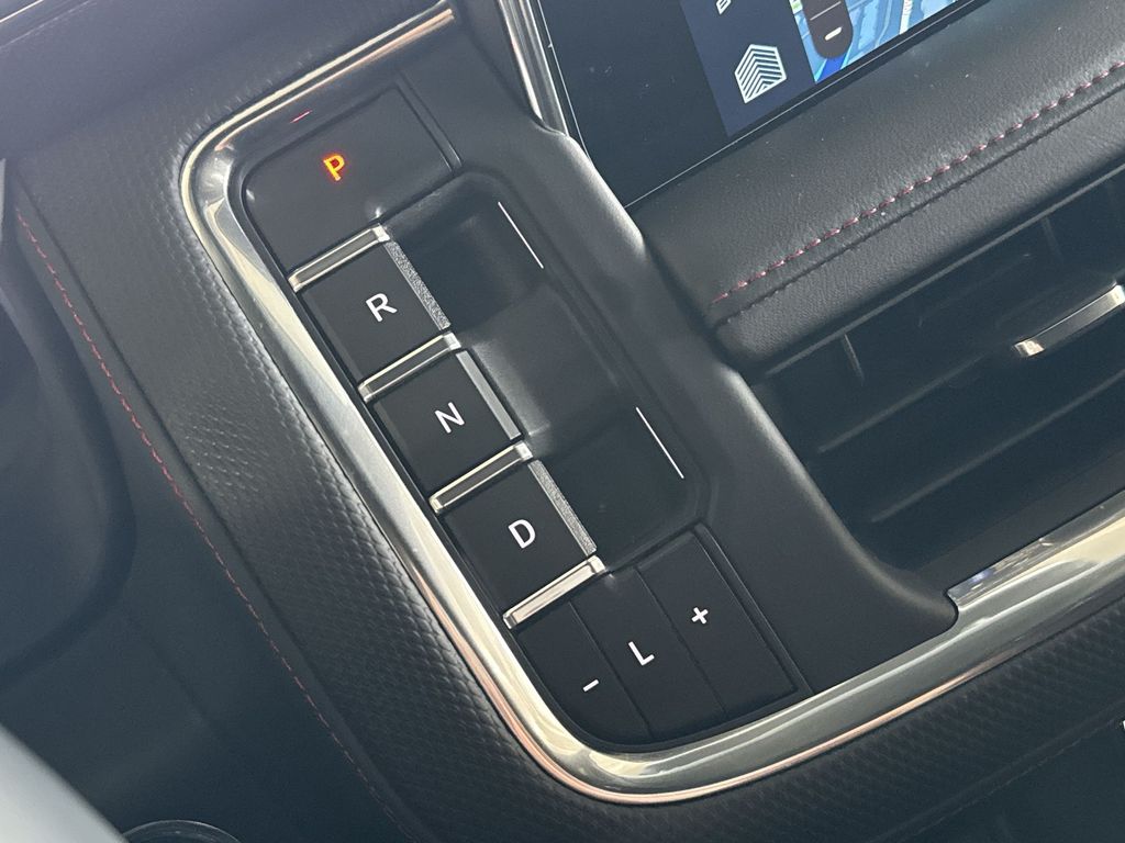 Thumbnail: 2023 Chevrolet Suburban - 14