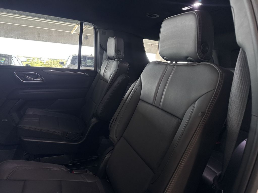 Thumbnail: 2023 Chevrolet Suburban - 26