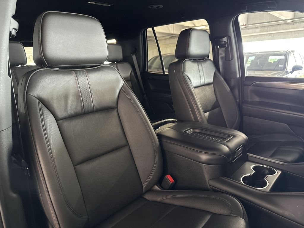 Thumbnail: 2024 Chevrolet Tahoe - 9