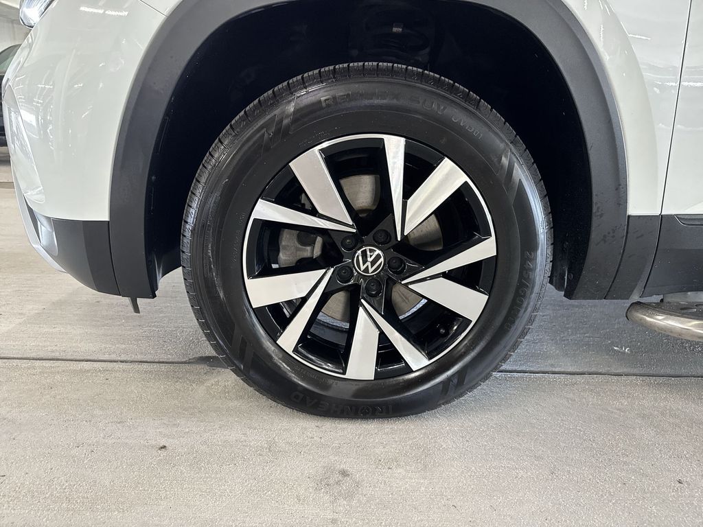 Thumbnail: 2023 Volkswagen Atlas - 8