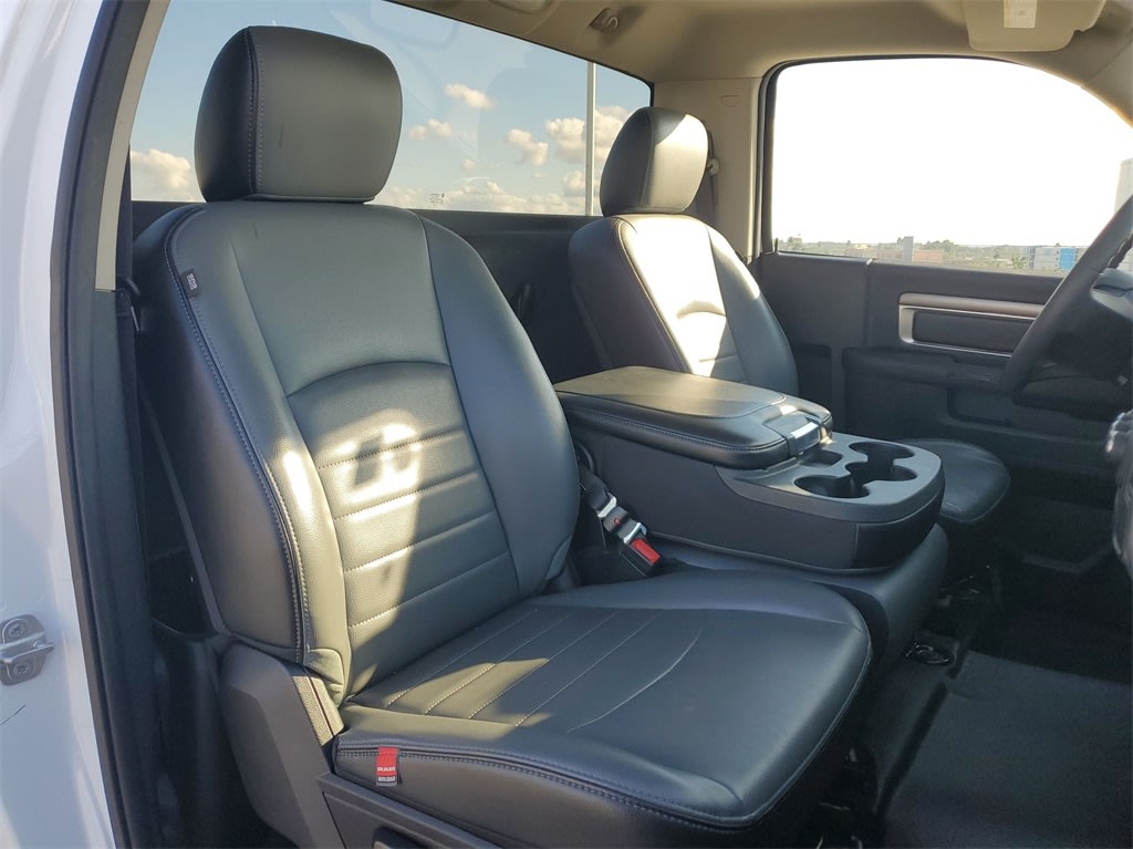 2023 RAM 1500 Classic Tradesman 13